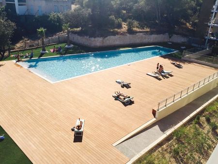 studio 27m2 + terrasse et piscine
