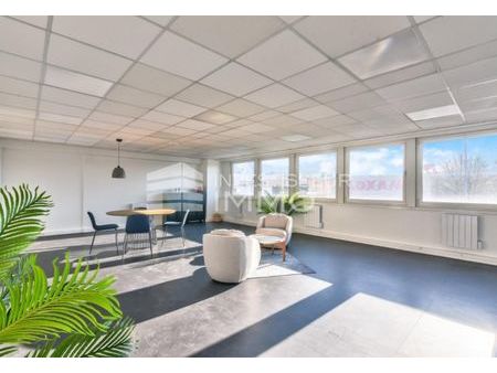 bureaux 337 m²