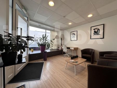 bureaux 64 m²