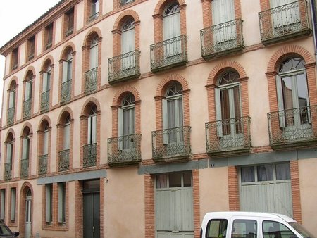 appartement t1 au centre-ville de moissac