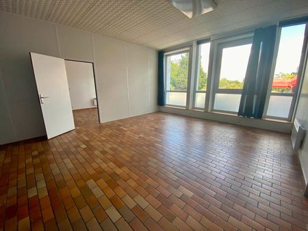 bureaux 193 m²