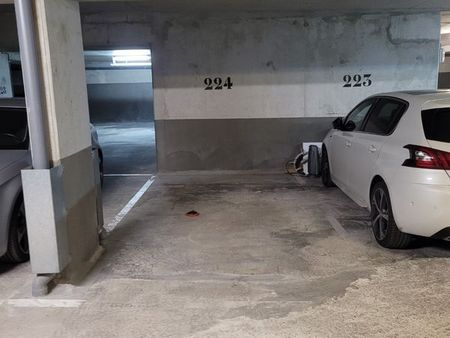 location d'une place de parking sous vidéosurveillance à la mairie de maisons-alfort