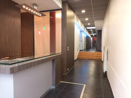 bureaux 310 m²