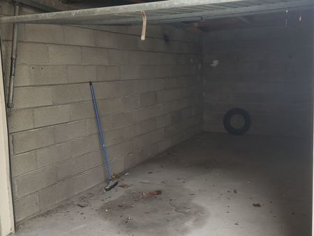 garage dans résidence sécurisée