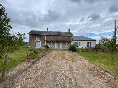 à vendre : charmante maison de campagne à rénover à berthegon