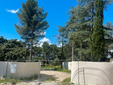 vends terrain quartier montagné villeneuve les avignon