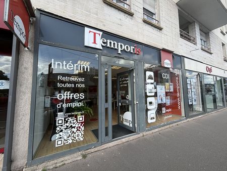 local commercial 70 m² orléans
