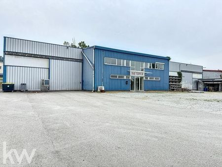 local industriel 770 m²