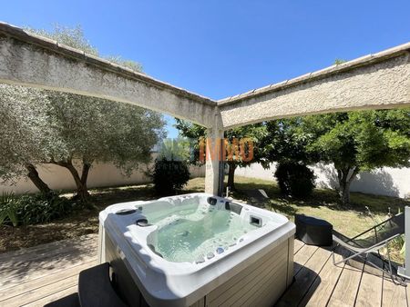 villa 4 pièces 103 m²