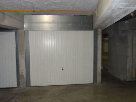 garage sécurisé  1 pièce  quartier odysseum  montpellier  95euros par mois 