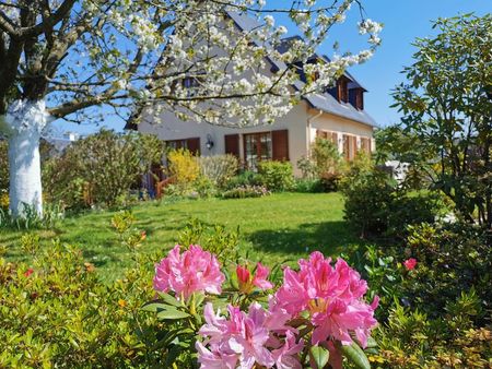 nouveauté coup de coeur dans le village prisé de fontaine la mallet près de la mer  maison