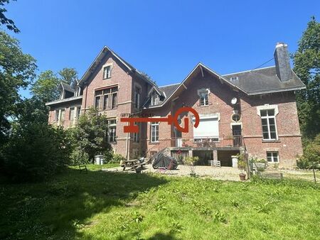 château 15 pièces 550 m²