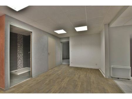 local commercial 73 m²