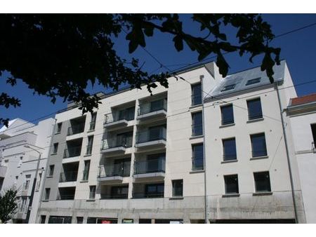 parking 11 m² reims