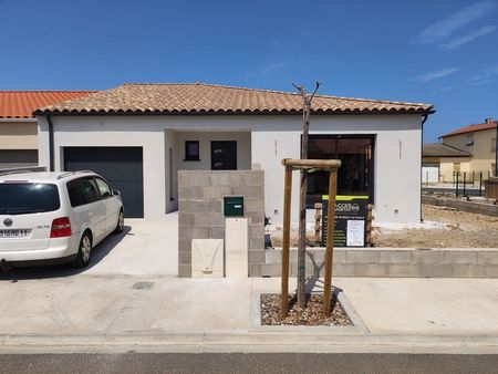 villa 4 pièces 80 m²