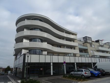 parking 30 m² tinqueux