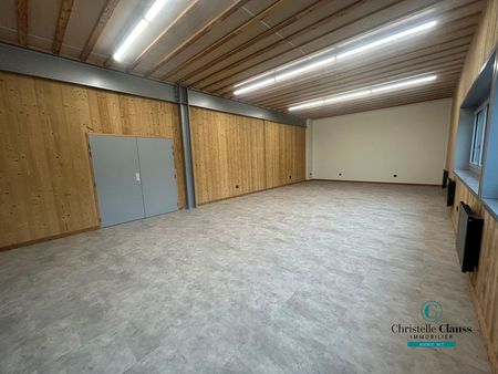 local commercial 79 m² mieussy