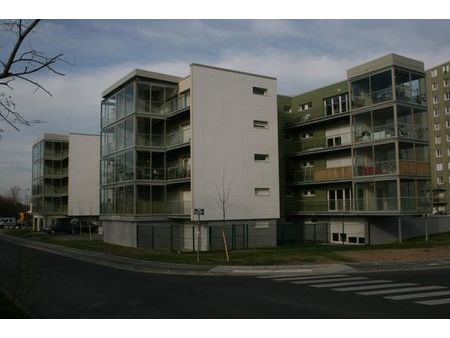 parking 15 m² reims