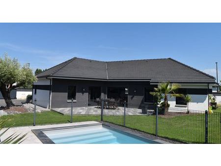 maison plain pied avec piscine