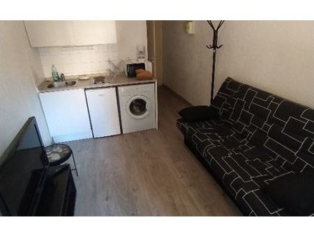 location appartement  m² t-1 à salon-de-provence  460 €
