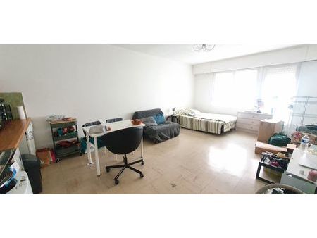 studio 1 pièce 35 m²