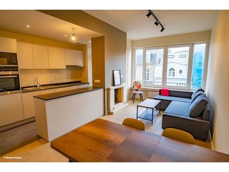 etterbeek : appartement meuble 2 chambres + balcon