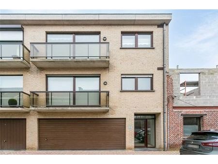 appartement avec 2 chambres et 2 balcons