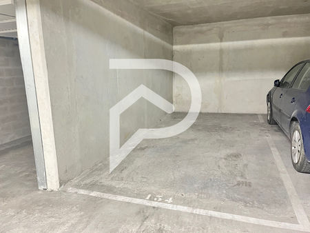place de stationnement en sous-sol / carros les plans