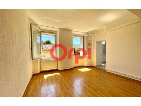 location appartement  53.89 m² t-3 à prades  520 €