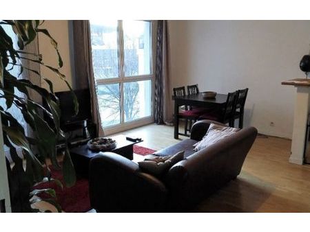 location appartement  m² t-1 à saint-denis  950 €