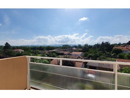 location appartement  61.51 m² t-3 à riorges  650 €