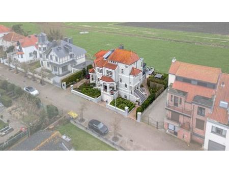 magnifique villa située au calme à proximité de la plage à