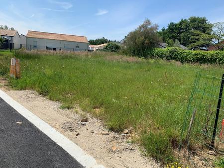 vente terrain à bellevigny (85170) : à vendre / bellevigny