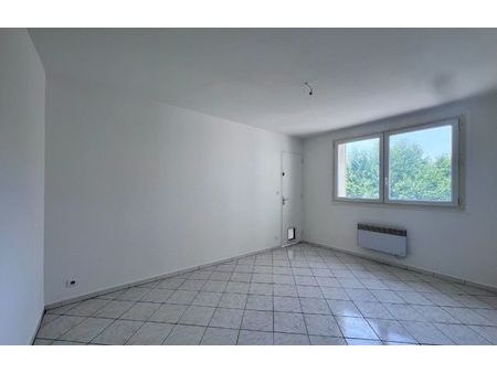 location appartement 4 pièces 63 m² marseille 12 (13012)