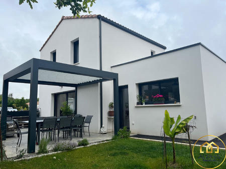 vente maison à talmont-saint-hilaire (85440) : à vendre / 115m² talmont-saint-hilaire