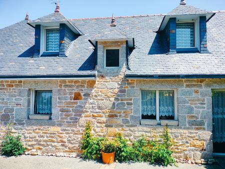 longère bretonne en pierre