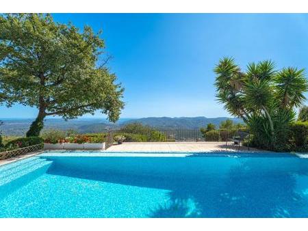 maison avec vue panoramique mer et lac