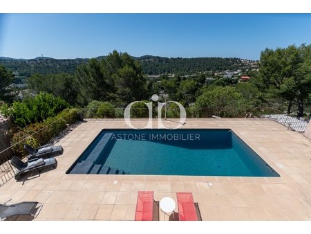 maison de luxe à vendre à carnoux-en-provence