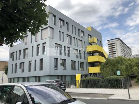 local professionnel - 135m² - lyon - 9ème