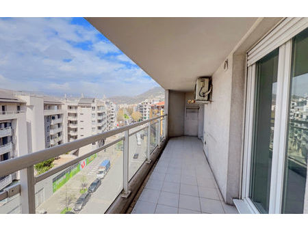 location appartement 3 pièces 43 m² nice (06300)