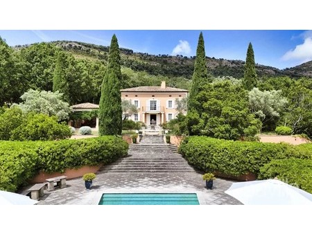 villa de luxe à vendre à la la garde-freinet