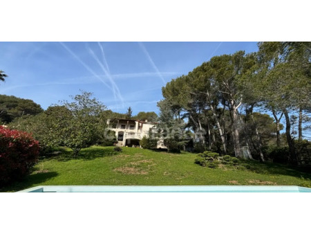 maison avec piscine et terrasse cannes (06)