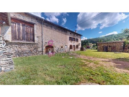 exclusivité gti immobilier. ferme avec dépendances sur grand terrain plat !