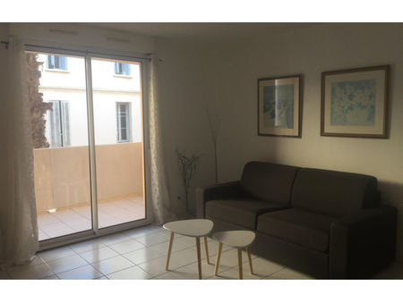 vente appartement 1 pièce 27 m² hyères (83400)