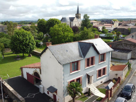 vente maison à saint-vincent-sterlanges (85110) : à vendre / 136m² saint-vincent-sterlange
