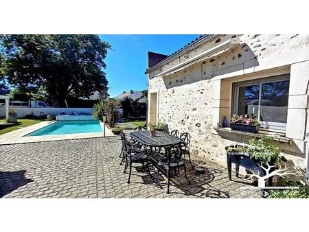 vente villa 7 pièces 221 m²