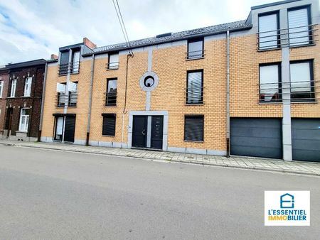 superbe appartement 2 chambres avec un grand garage