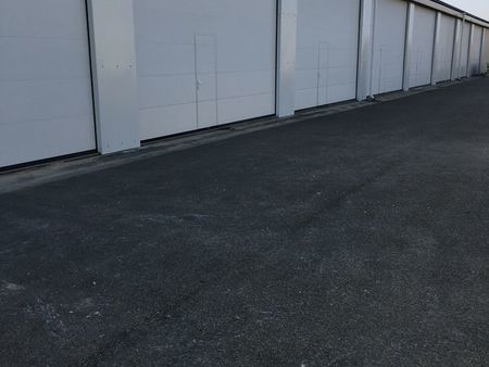 local de stockage 300m2 za malapert 52100 villiers en lieu