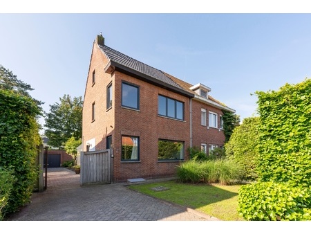 huis te huur in brasschaat met 3 slaapkamers