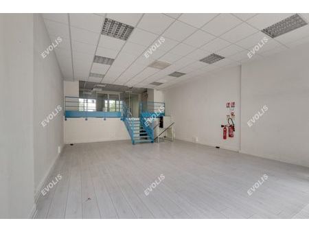 local commercial 157 m²